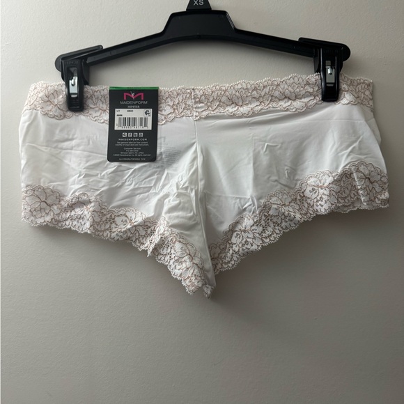 Maidenform White Floral Lace Bra with Matching Panties - Picture 7 of 8